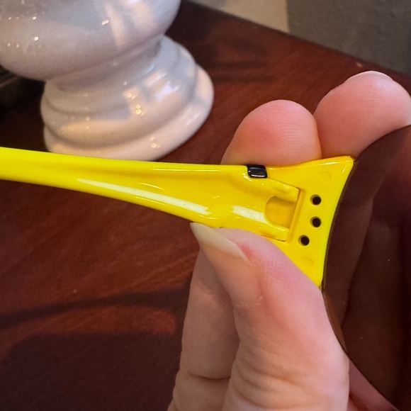 Oakley Miss Conduct Sunglasses Yellow NWOT Glasses - Picture 4 of 5